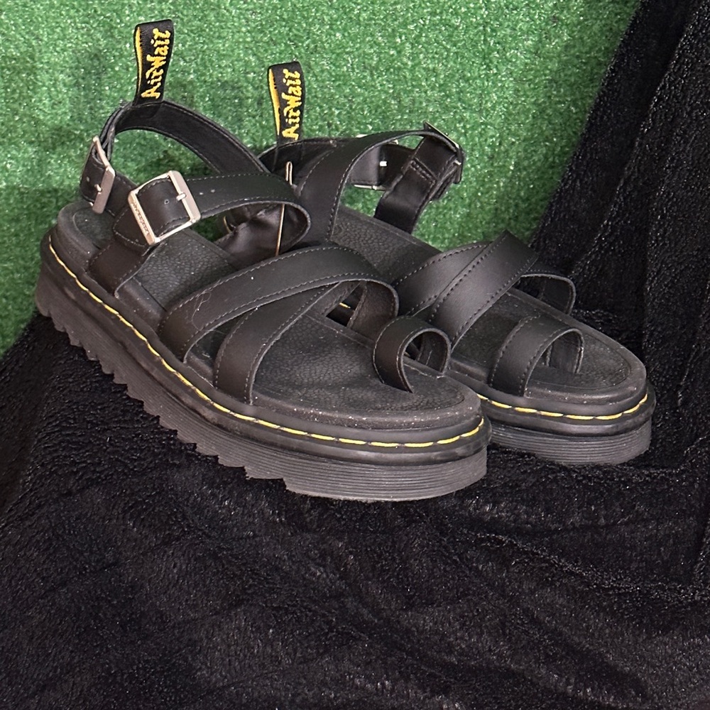 Dr. Martens  Avry Toe Loop Sandal Black Leather Dual Buckle Women